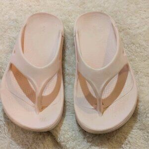 Oofos Original Recovery Unisex Sandals Men's Size 5  | Women's Size 7